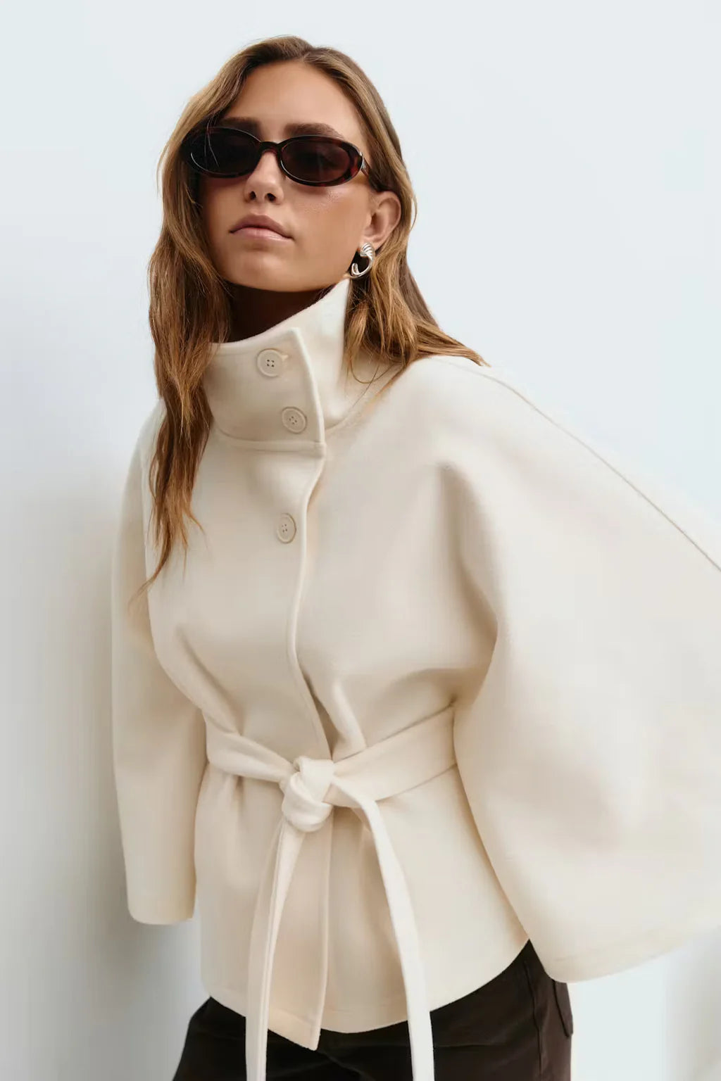 Arlette - Cape mit Gurt